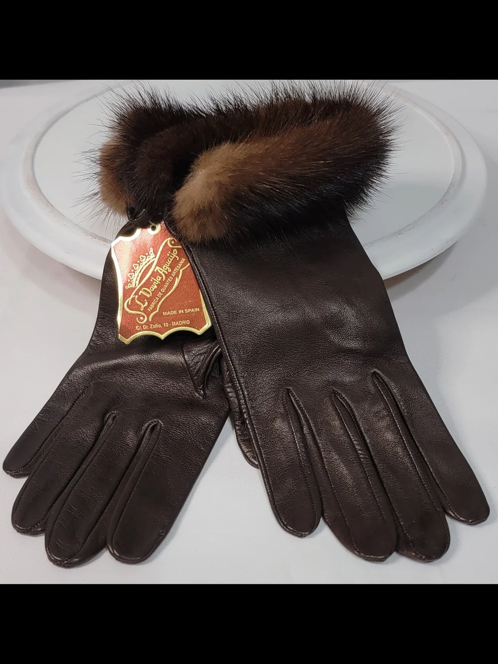 L DAVILA AGUAYO Brown Leather Gloves with Fur Cuff Made In Spain.